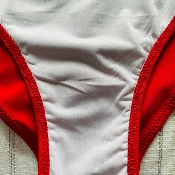 Summersalt The Deep Dive one piece in red - Picture 5 of 6